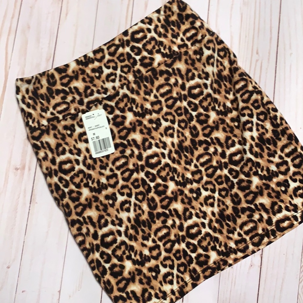 Leopard short skirt